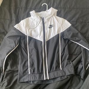 nike windbreaker